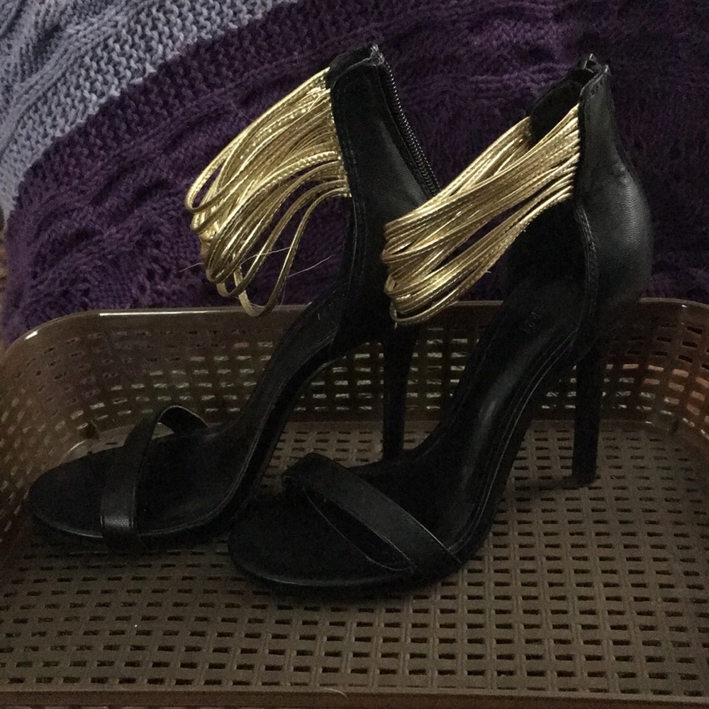 Zippered heels